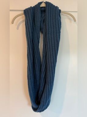 Cozy Ribbed Knit Infinity Scarf - Slate Blue